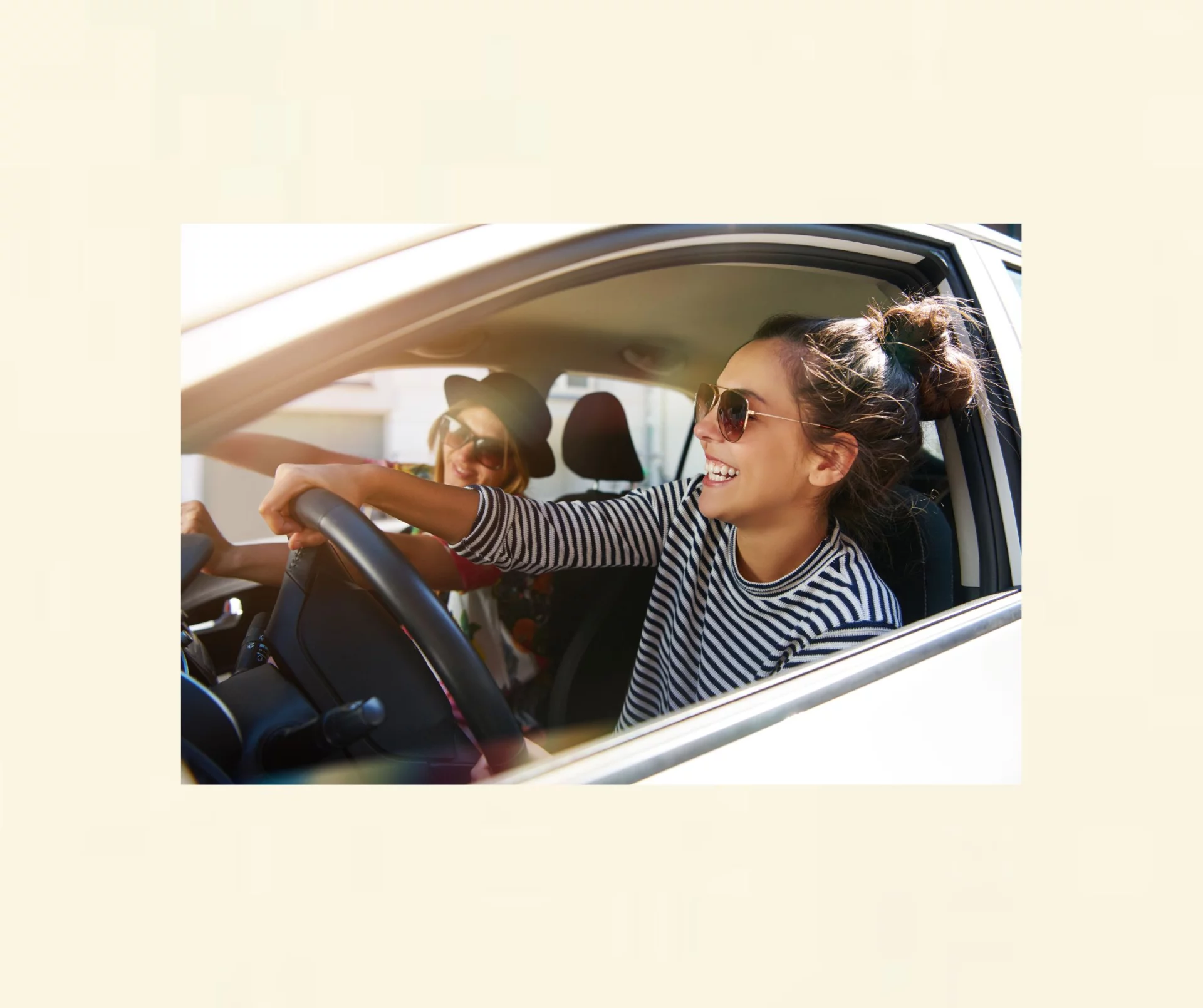 Nicole Wackernagel, Hypnosetherapeutin im Hypnosecenter Frauenfeld, unterstützt mit Hypnose gegen Fahrangst, um Sicherheit und Freude am Autofahren zurückzugewinnen.