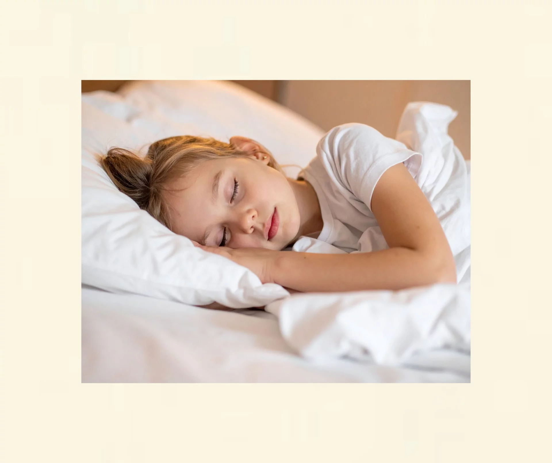 Kinderhypnose unterstützt Kinder dabei, Schlafstörungen zu lösen und entspannt zu schlafen.