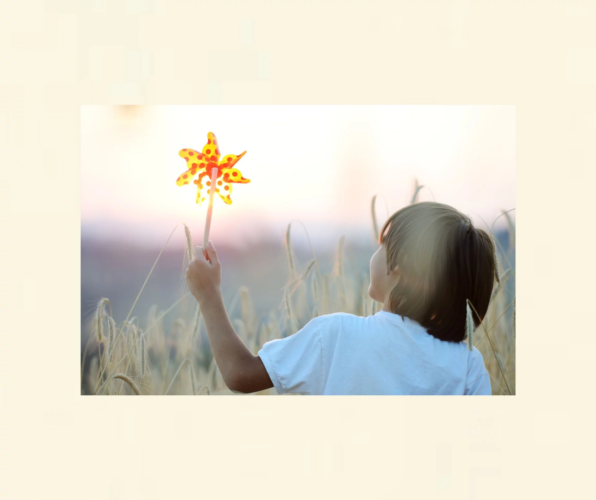 Kinderhypnose hilft Kindern, Schmerzen zu reduzieren und Entspannung zu fördern.