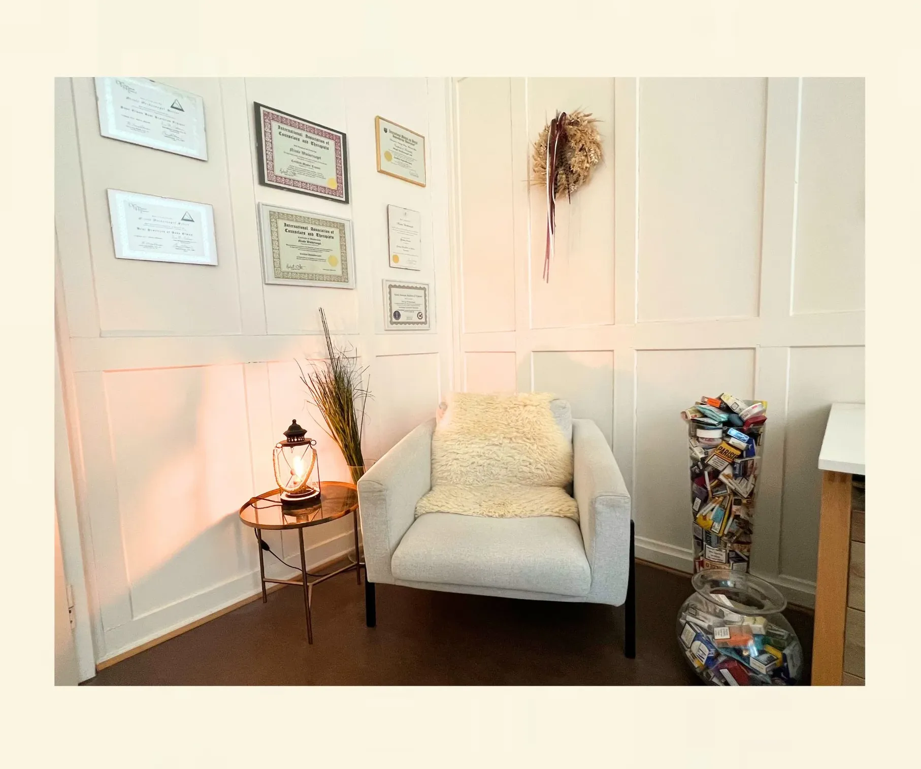 Praxisraum für medizinische Schmerzkontrolle mit Hypnose in Frauenfeld