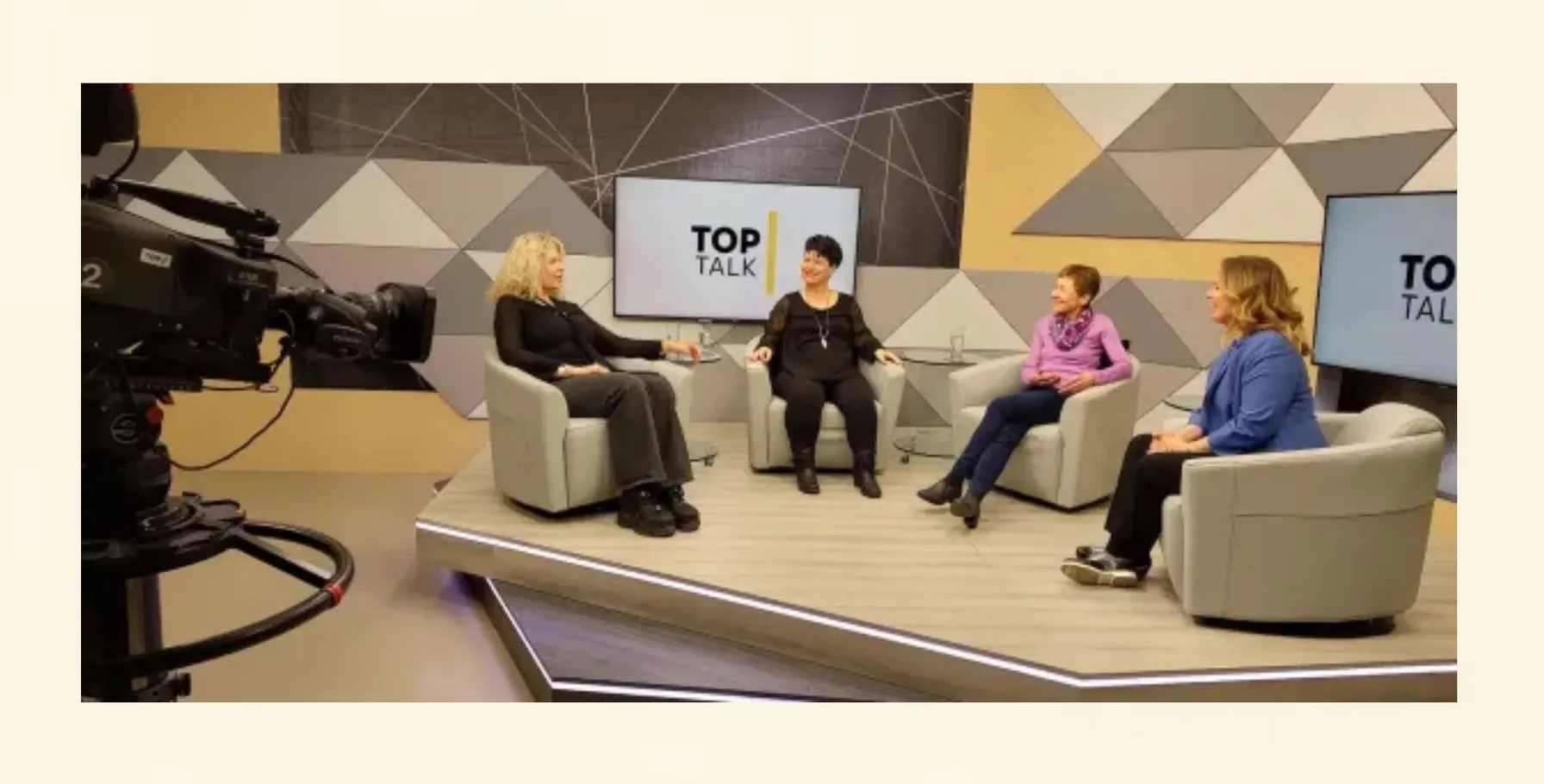 Studiogespräch bei Tele TOP über medizinische Hypnose bei Operationsangst und Schmerzkontrolle