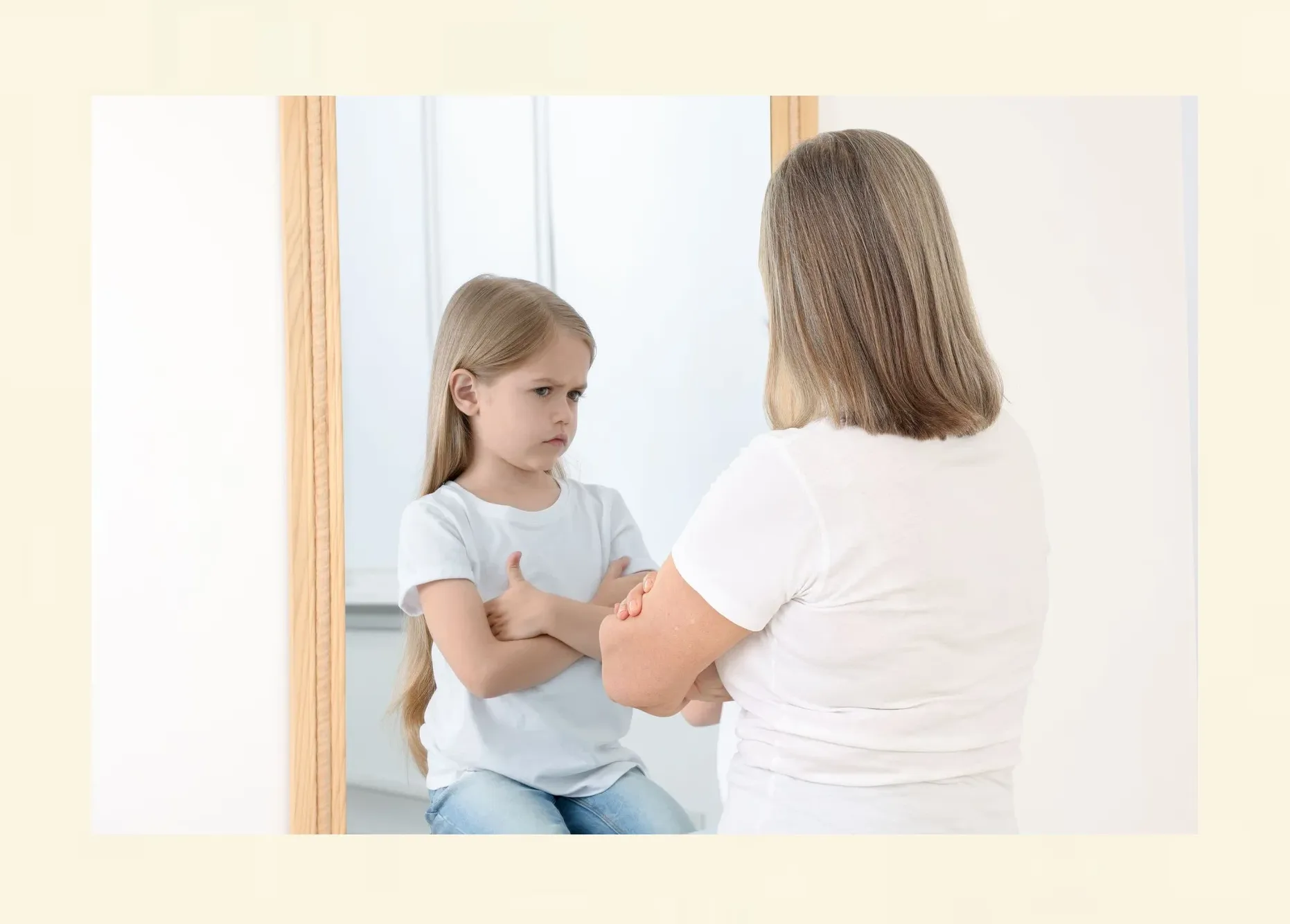 Illustration eines wütenden inneren Kindes, das dem erwachsenen Ich gegenübersitzt – als Symbol für Bindungstrauma und alte emotionale Verletzungen aus der Kindheit.