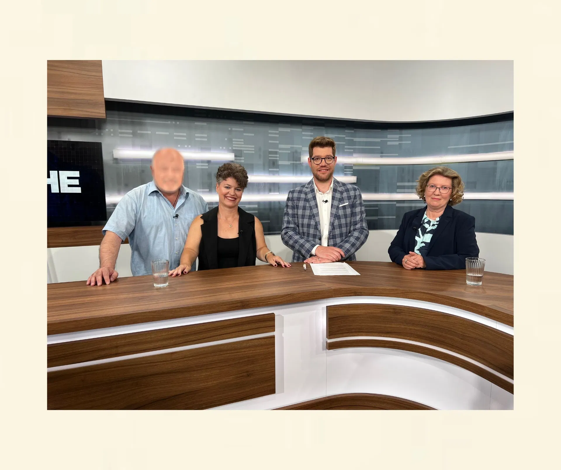 Studioaufnahme vor der TVO-Sendung ‚Zur Sache‘ zum Thema Hypnose